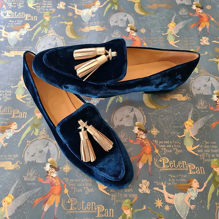 Celestia | Mocasines de terciopelo con borlas decorativas