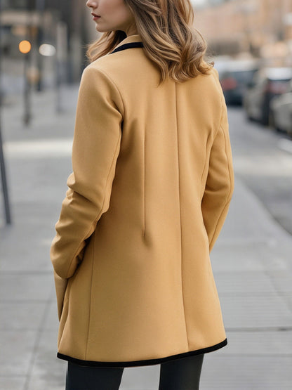 Abrigo cruzado de corte clásico