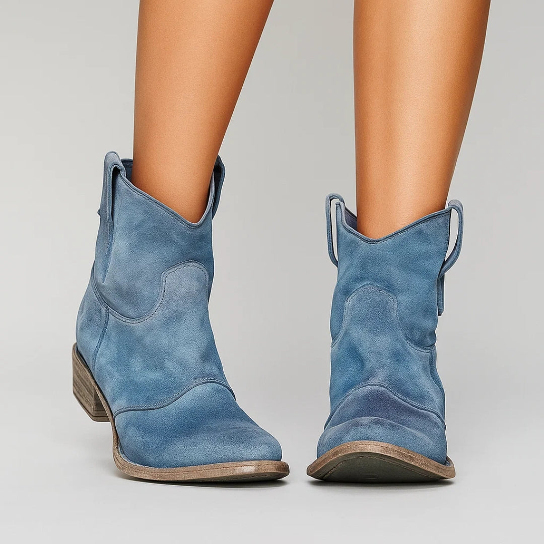 Botines estilo western con acabado efecto ante