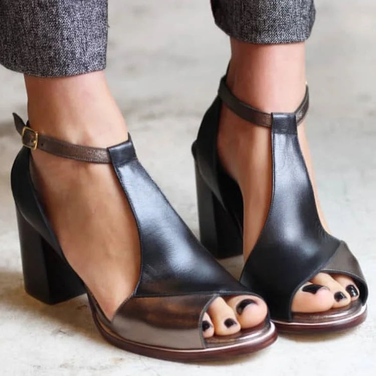 Sandalias de tacón con diseño en T
