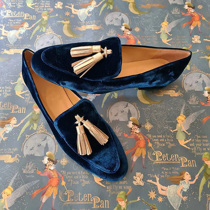 Celestia | Mocasines de terciopelo con borlas decorativas
