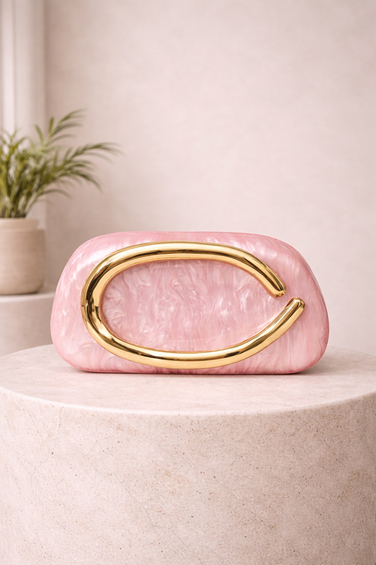 Bolso con acabado nacarado