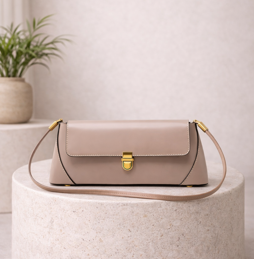Bolso de hombro estructurado con solapa