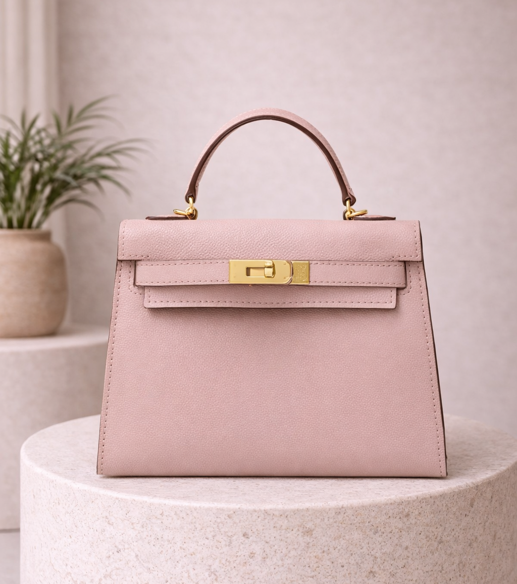 Bolso estructurado de mano con solapa