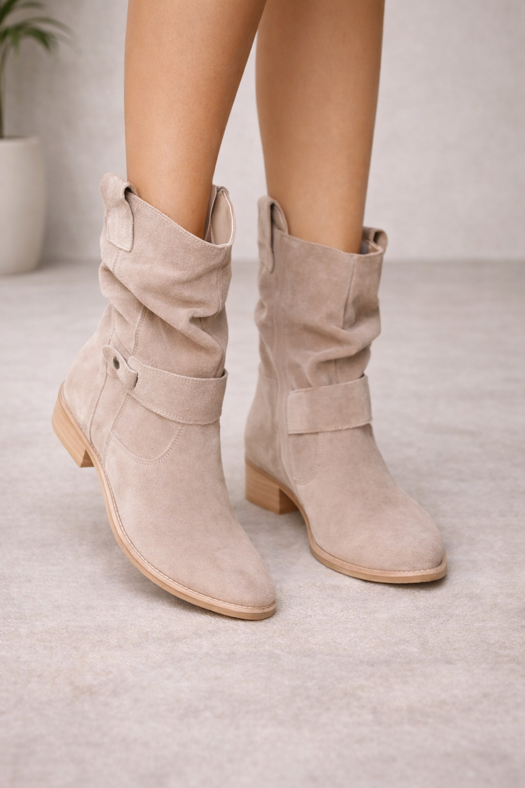 Botines casual con acabado efecto ante