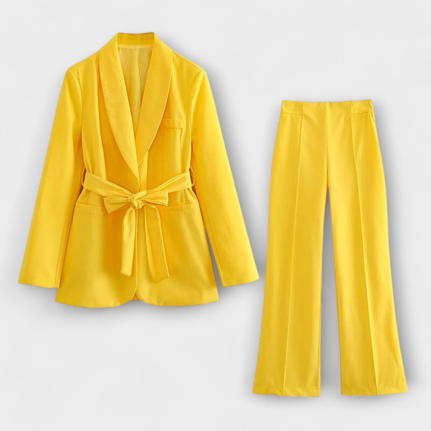 Conjunto sastre Lena con blazer y pantalón elegante