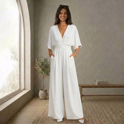 Mono elegante fluido con pantalón amplio
