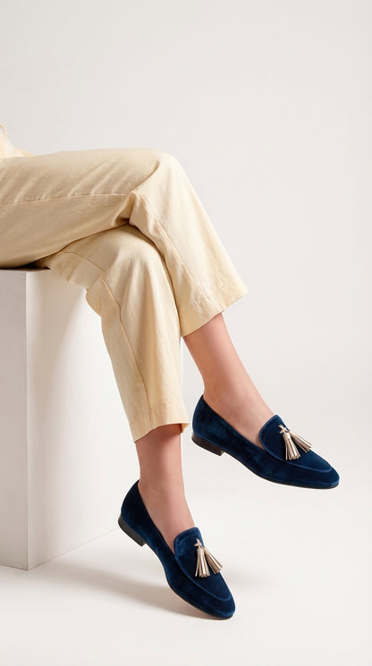 Celestia | Mocasines de terciopelo con borlas decorativas