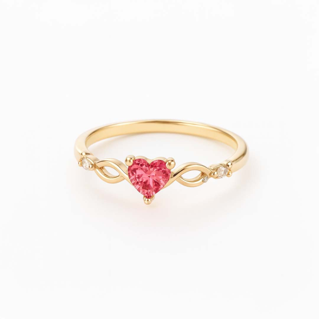 Anillo fino dorado con corazón de circonita