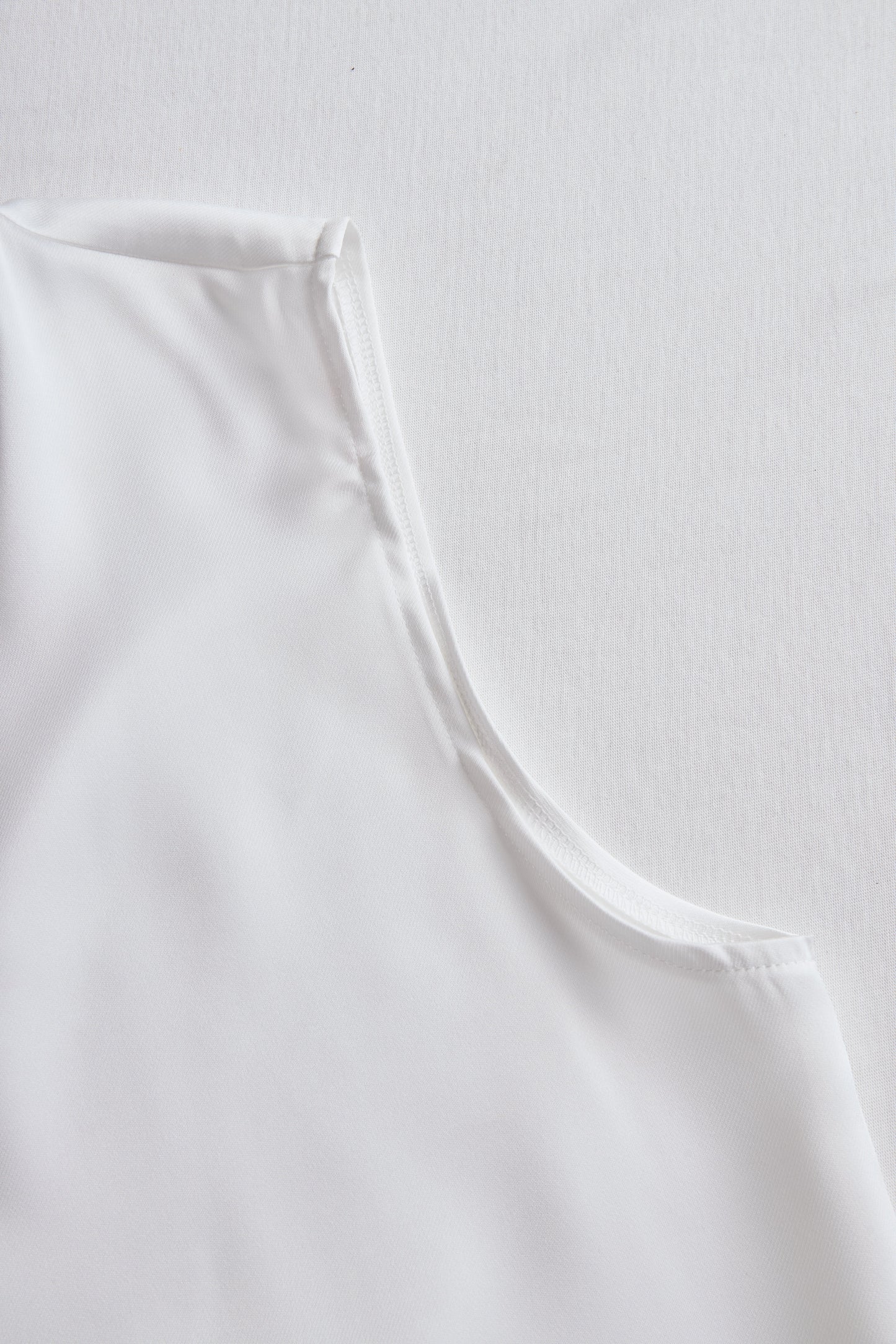 Blusa sin mangas con detalle floral en relieve