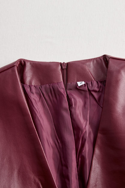 Vestido efecto piel con cintura marcada