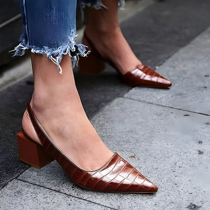 Lynn | Zapatos destalonados de punta fina con tacón bajo