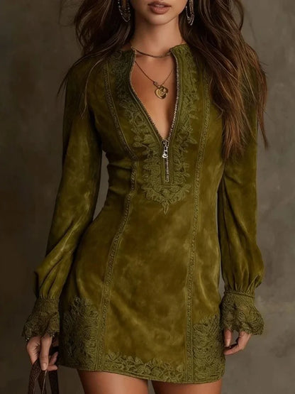 Vestido corto efecto ante con detalle de encaje
