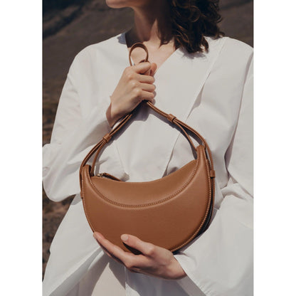 Bolso de hombro semicircular