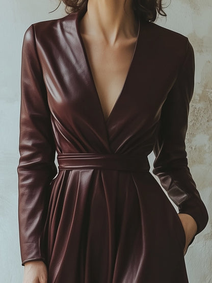 Vestido efecto piel con cintura marcada