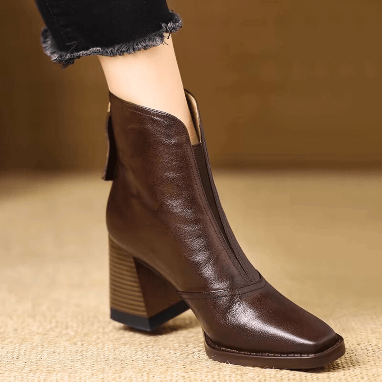 Botines de tacón medio en piel